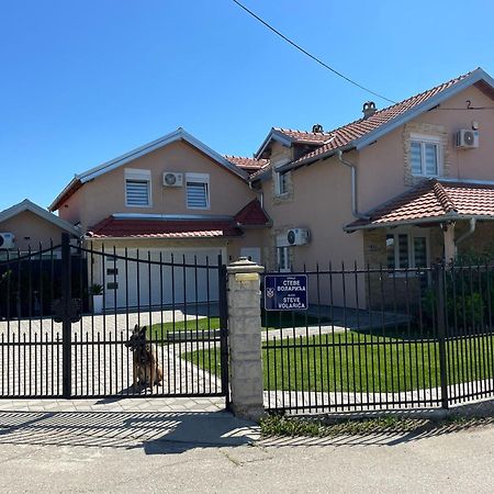 Apartman Diamond Lux Surčin Zewnętrze zdjęcie