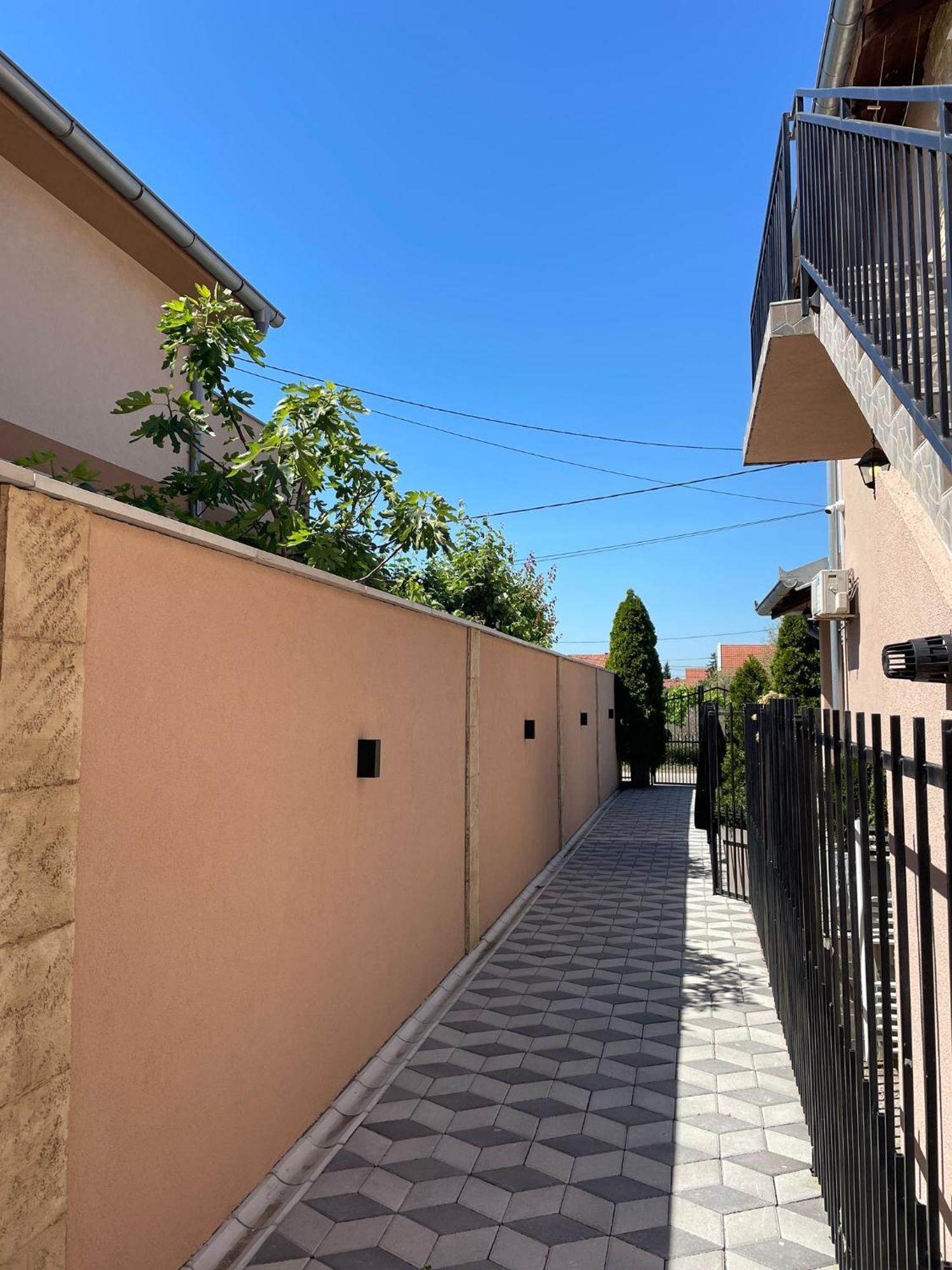 Apartman Diamond Lux Surčin Zewnętrze zdjęcie