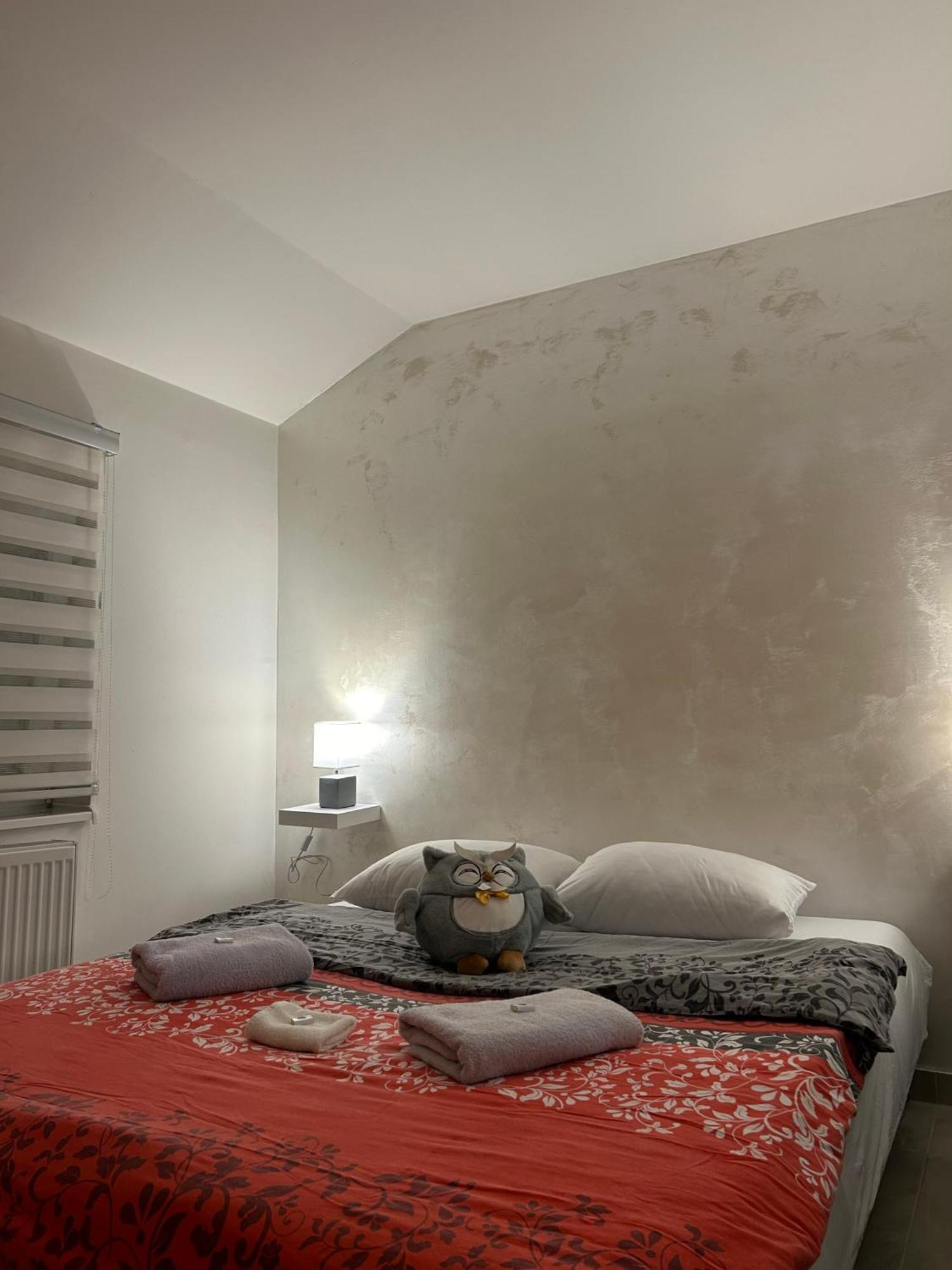 Apartman Diamond Lux Surčin Zewnętrze zdjęcie