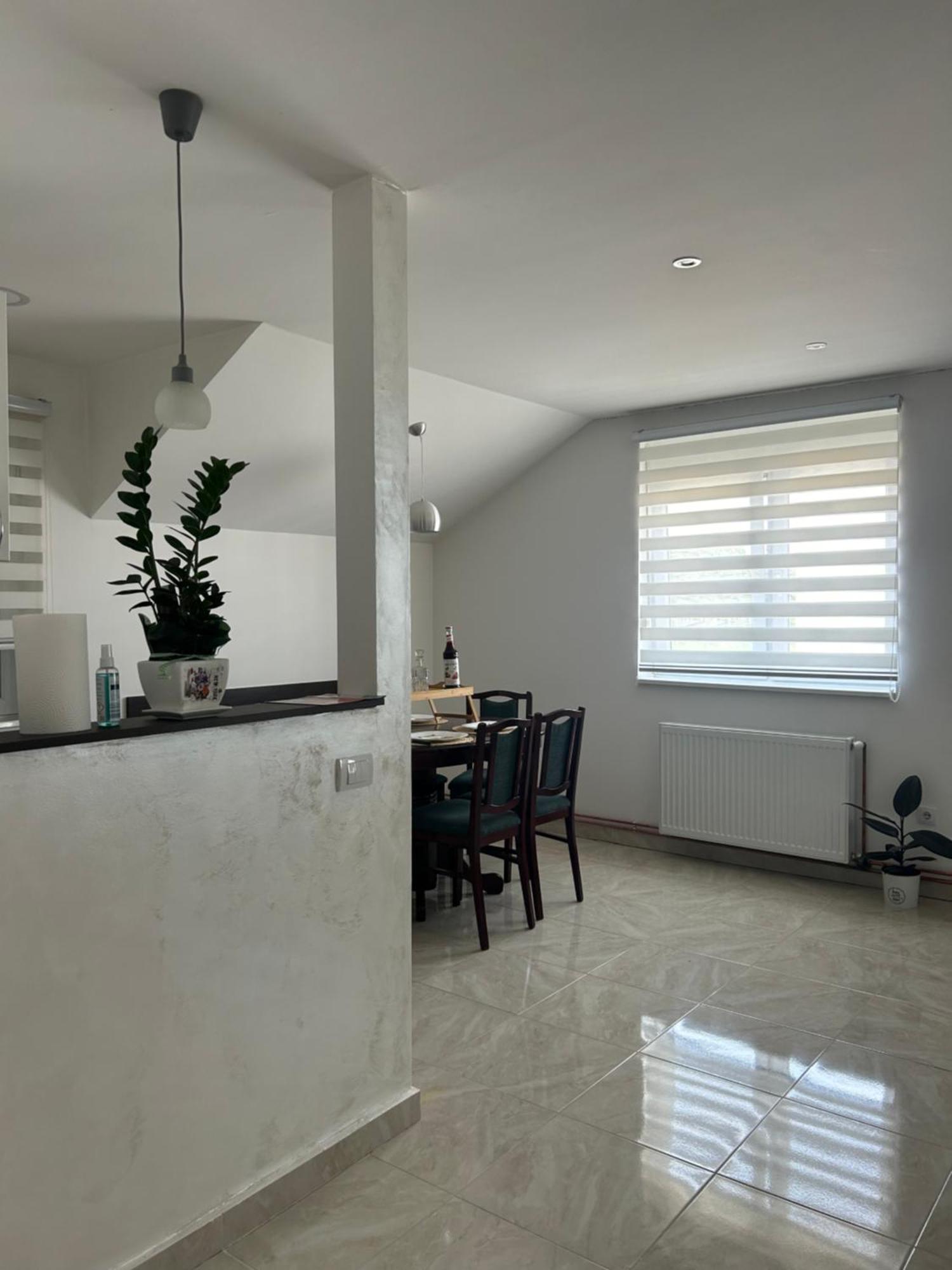 Apartman Diamond Lux Surčin Zewnętrze zdjęcie