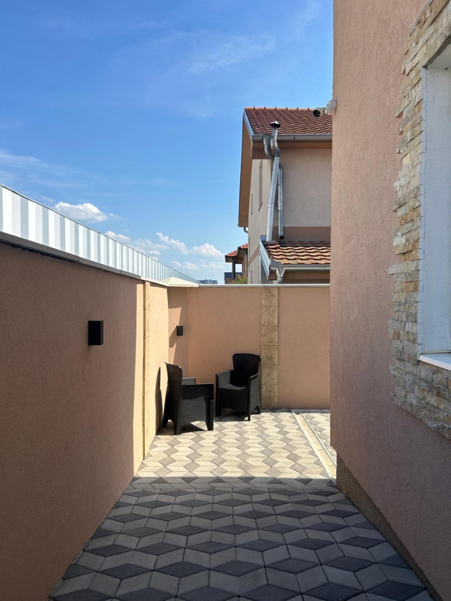 Apartman Diamond Lux Surčin Zewnętrze zdjęcie