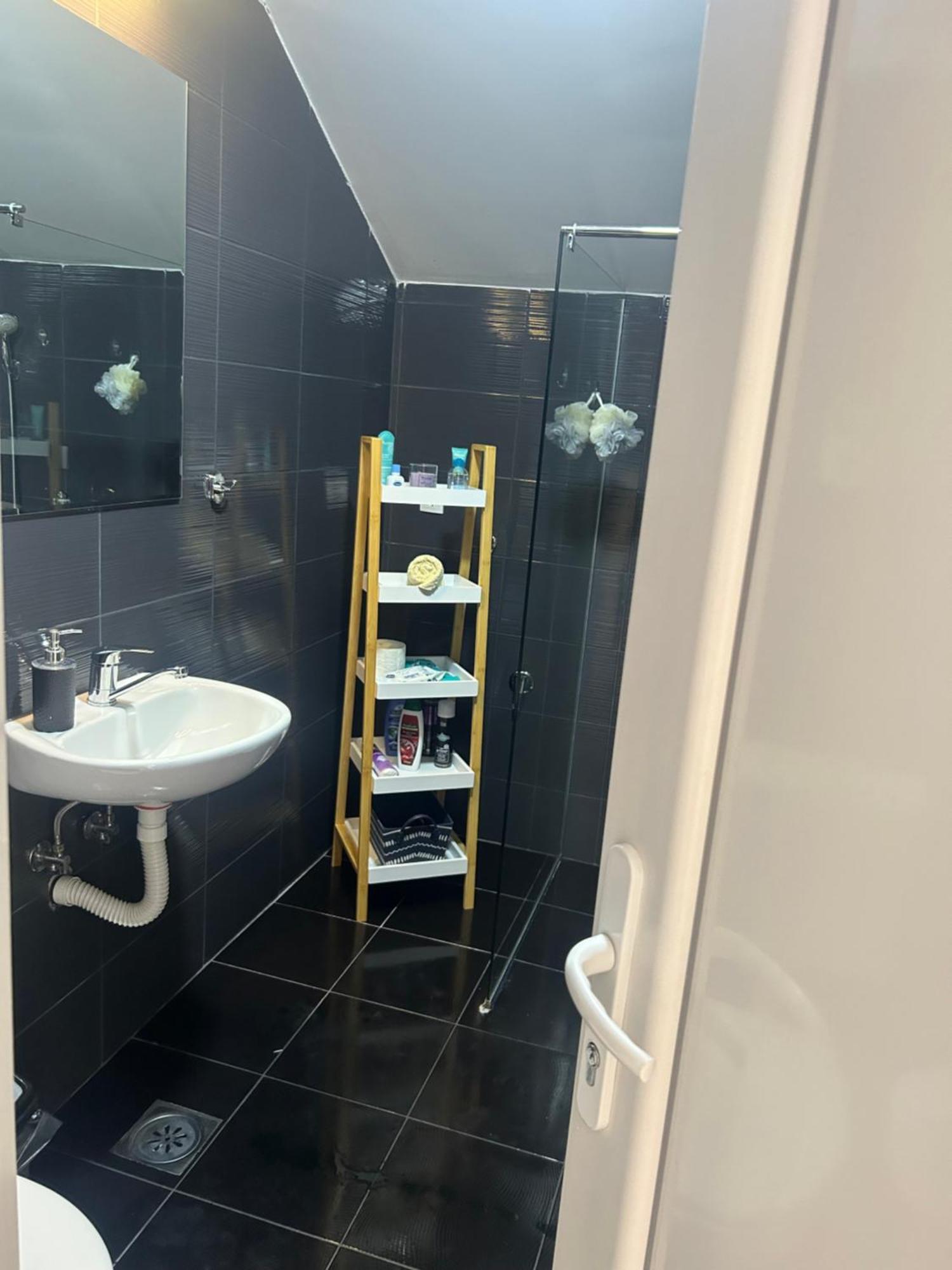 Apartman Diamond Lux Surčin Zewnętrze zdjęcie